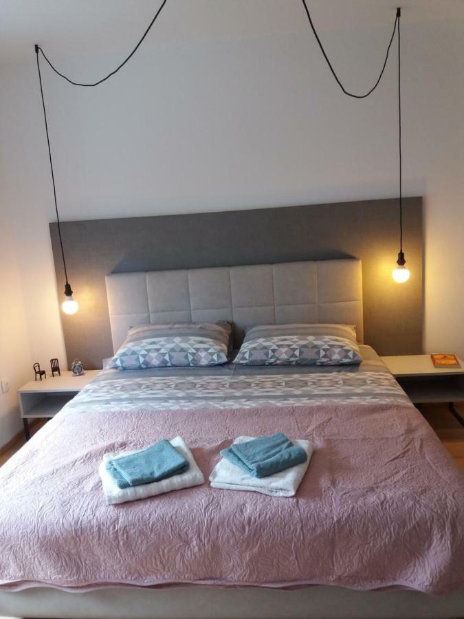 Lola App In City Center, 4+1 Pax Pula Exteriör bild