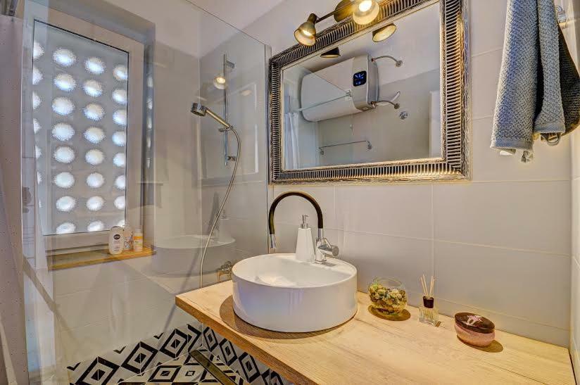 Lola App In City Center, 4+1 Pax Pula Exteriör bild